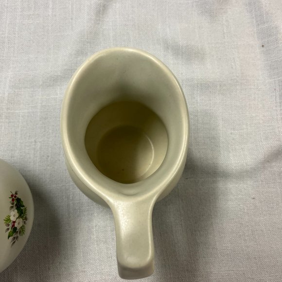 Pfaltzgraff Heirloom and Christmas Heirloom Creamer pitchers - Picture 4 of 6